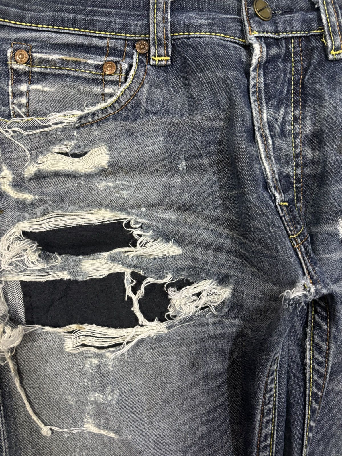 Evisu Vintage 2000s Evisu Ramen Heavy Distressed Grunge Jeans Size US 31 - 4 Thumbnail