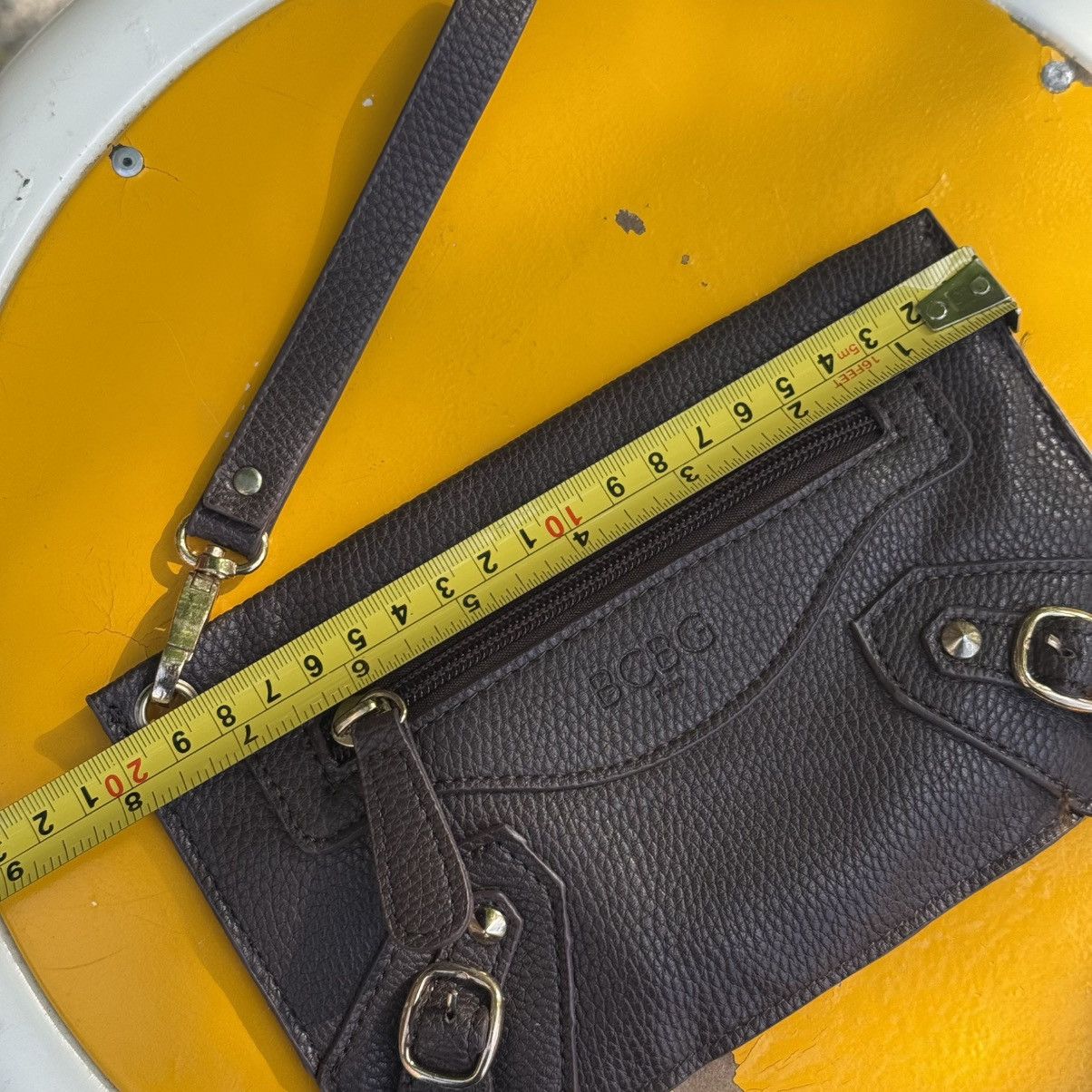 Bcbgmaxazria BCBG Brown Wristlet Prom Homecoming Formal Gold Hardware Size ONE SIZE - 8 Thumbnail