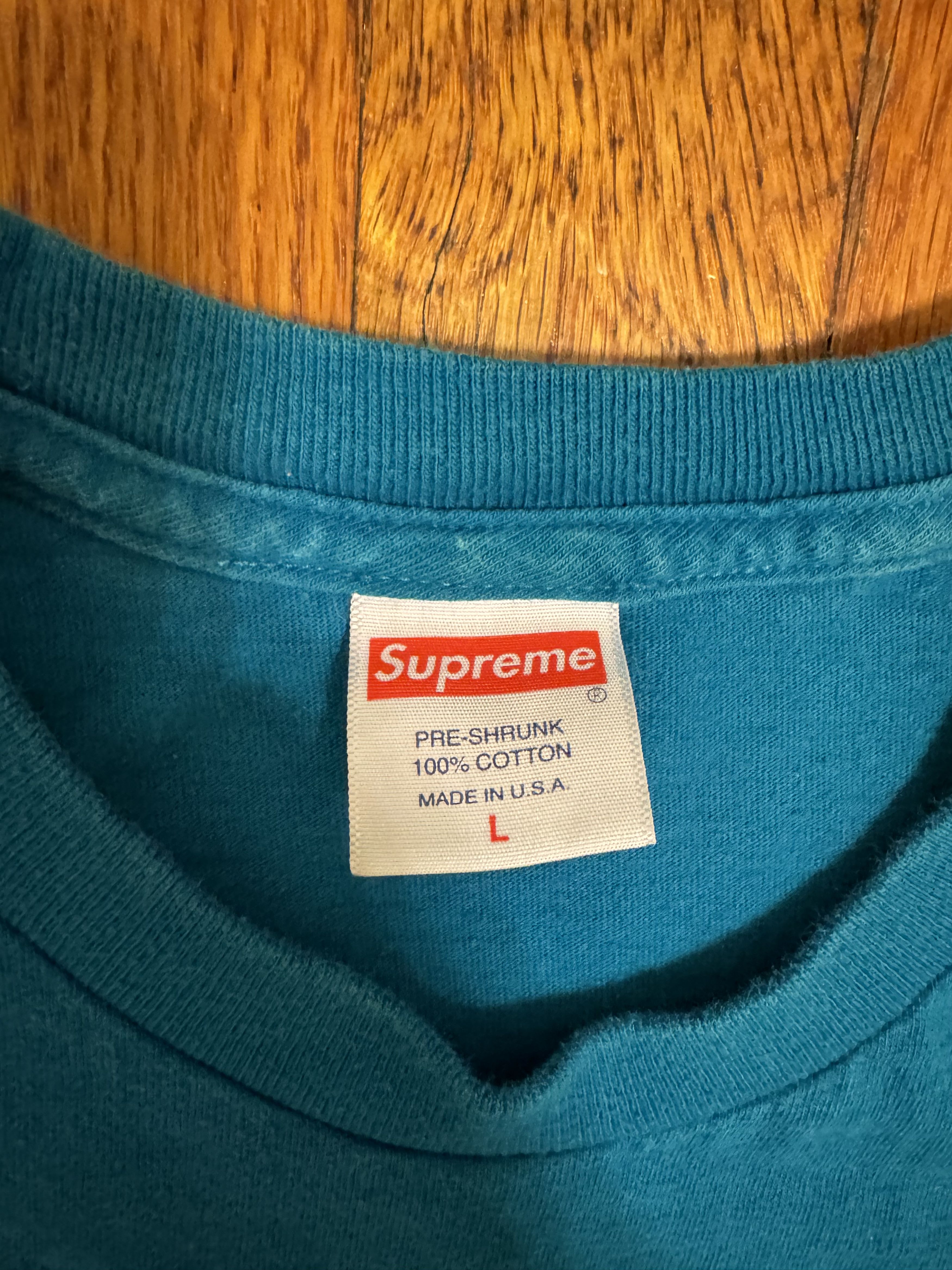 Supreme Supreme vampirella t shirt tee large ss17 Size US L / EU 52-54 / 3 - 3 Thumbnail