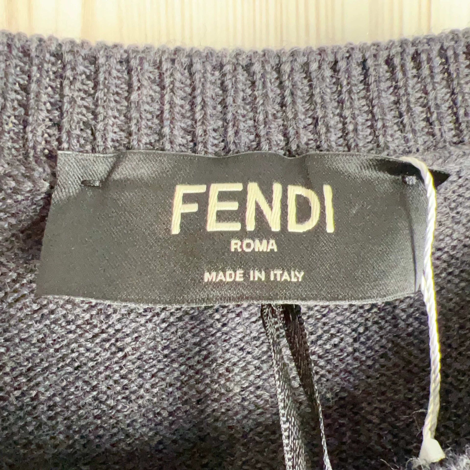 Fendi Fendi Sleeveless Top Size 52 New Condition Size US L / EU 52-54 / 3 - 2 Thumbnail