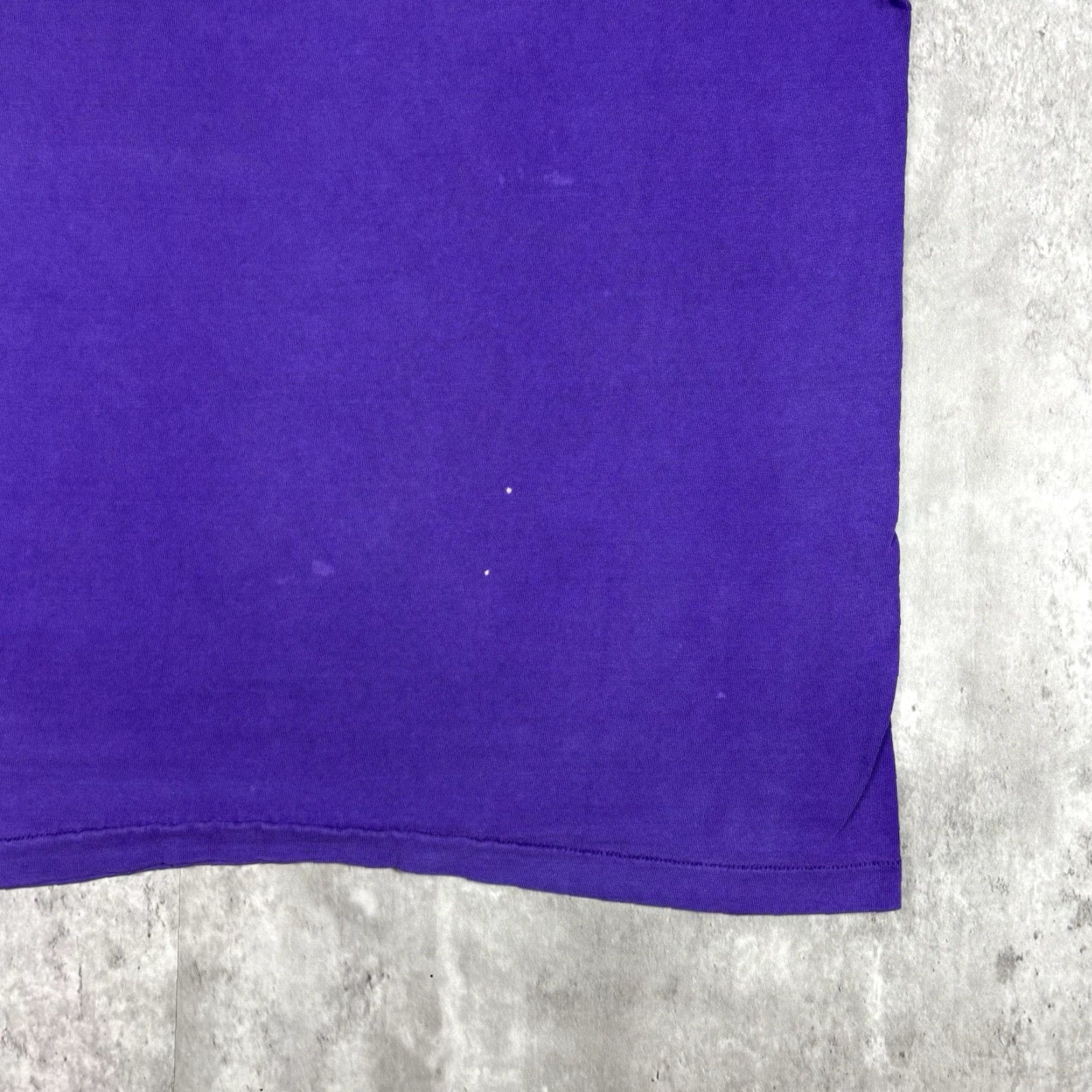 Vintage VINTAGE Purple Single Stitch Blank T Shirt Short Sleeve Distressed XL 90s Size US XL / EU 56 / 4 - 7 Thumbnail