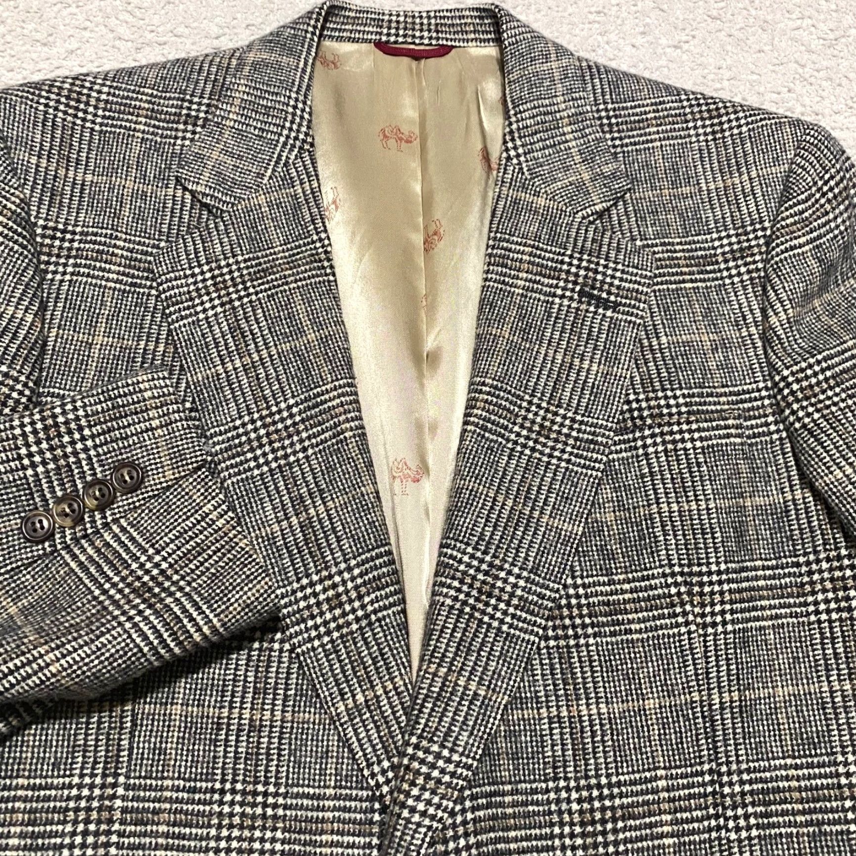 Jos. A. Bank Jos A. Bank Blazer Mens 2 Button Red Plaid Camel Hair 2 Piece Premier Jacket Notch Lapel 4-Button Chest 44in Regular Fits Mens Size 46R - 2 Thumbnail