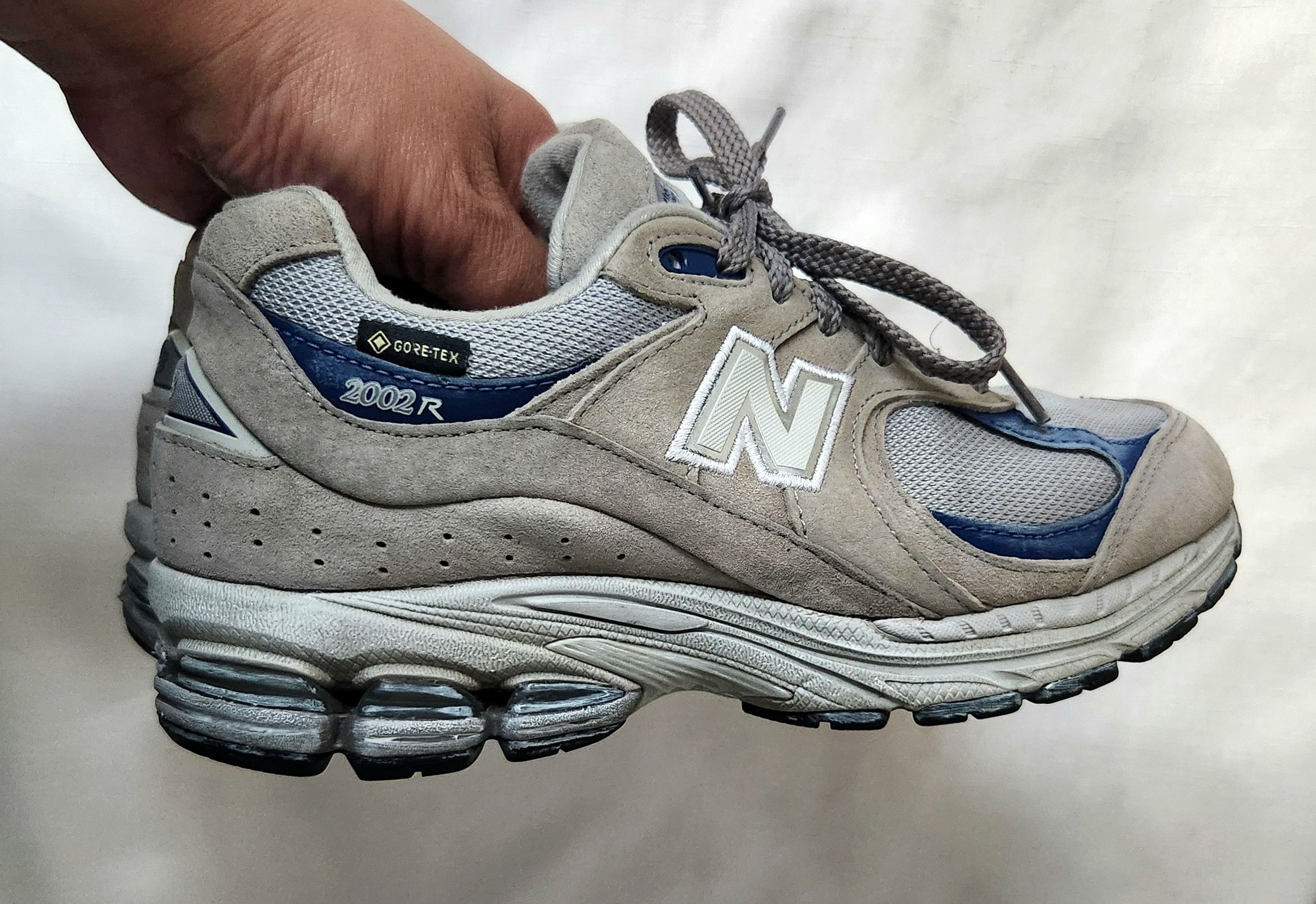 New Balance 2002RXB Men's SZ 5.5 Unisex Mixed Media Suede