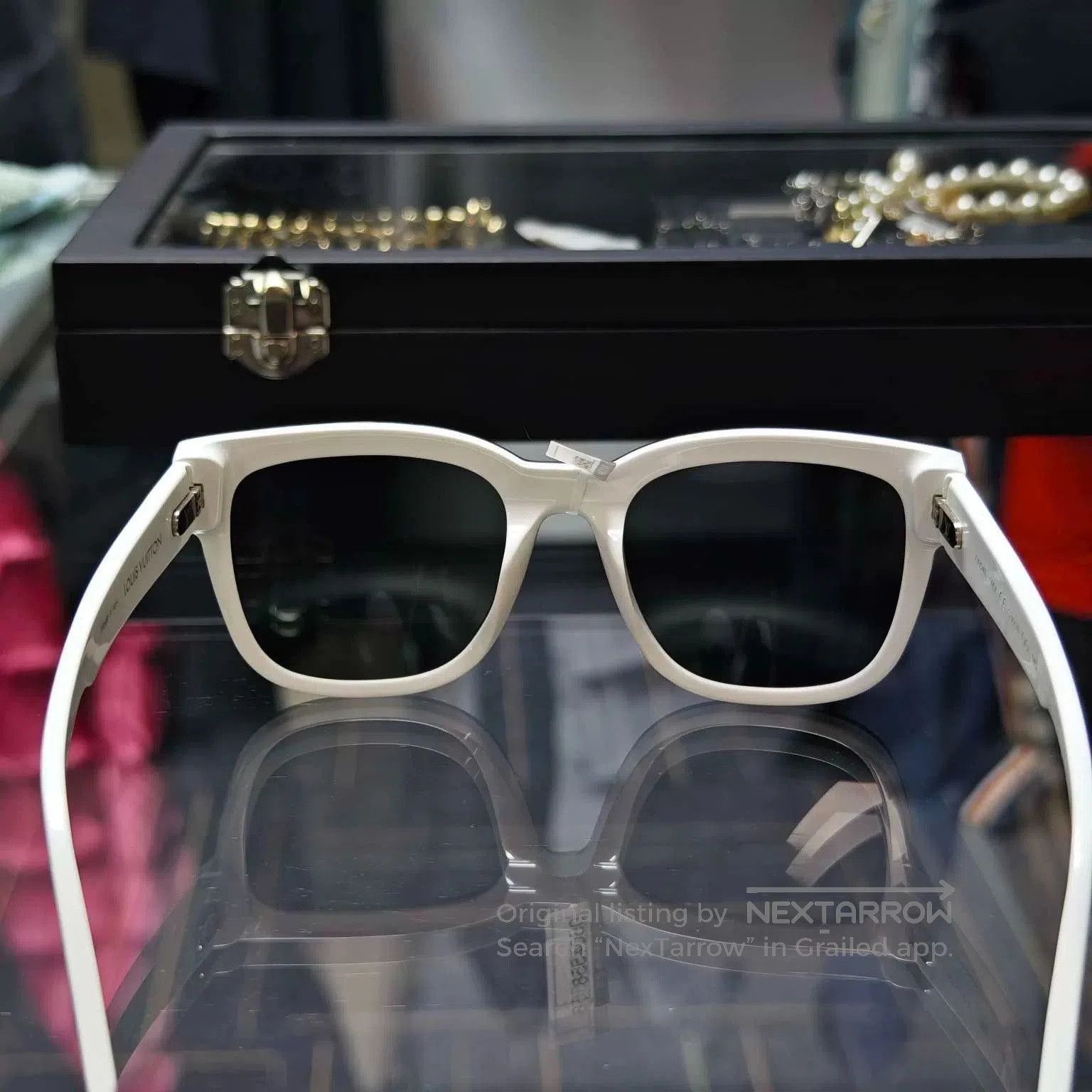 Louis Vuitton Louis Vuitton Side Logo Sunglasses. Size ONE SIZE - 7 Thumbnail