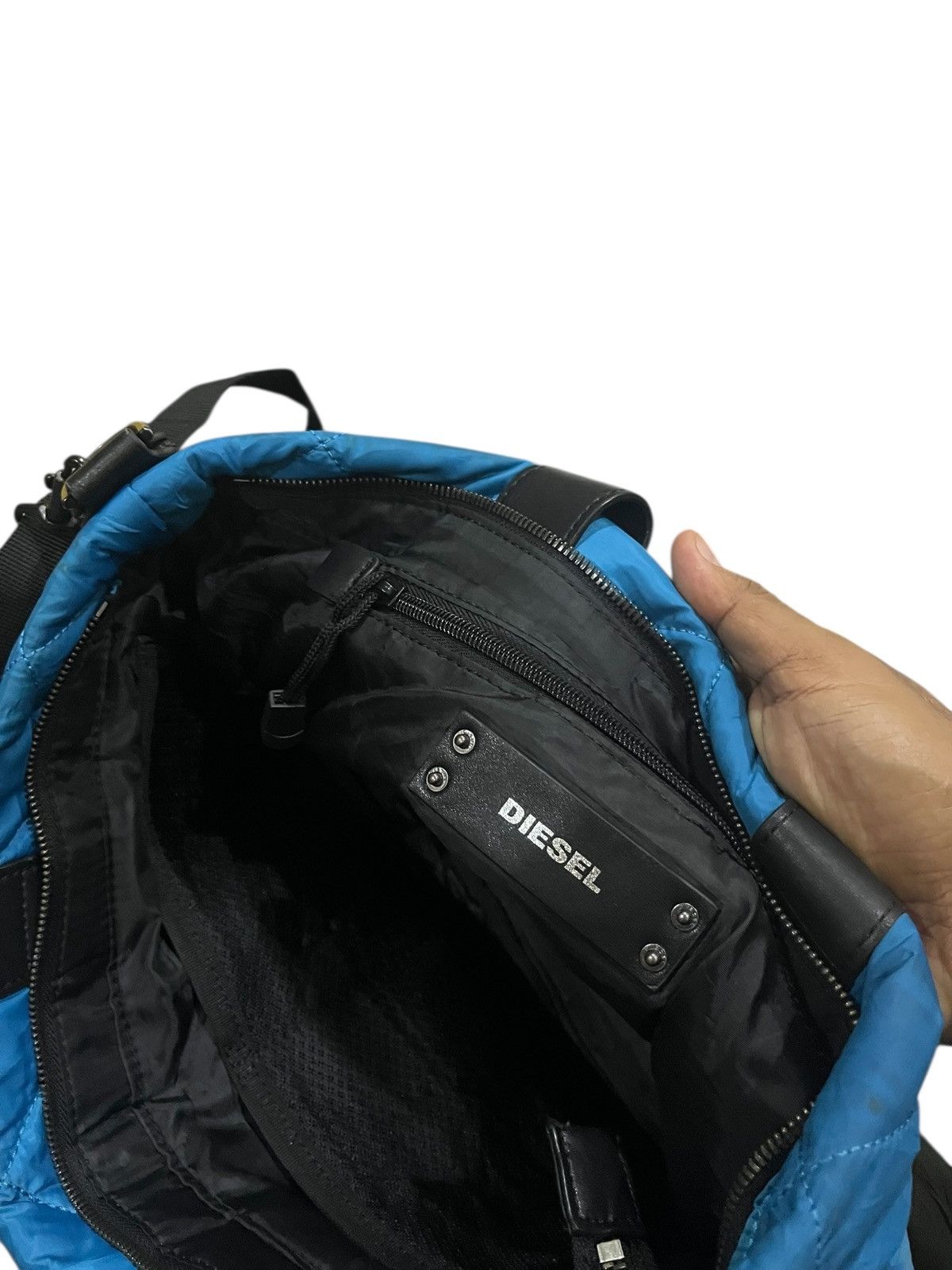 Diesel DIESEL BLUE QUILITED NYLON 2WAY SHOULDER BAG/TOTE BAG Size ONE SIZE - 13 Thumbnail
