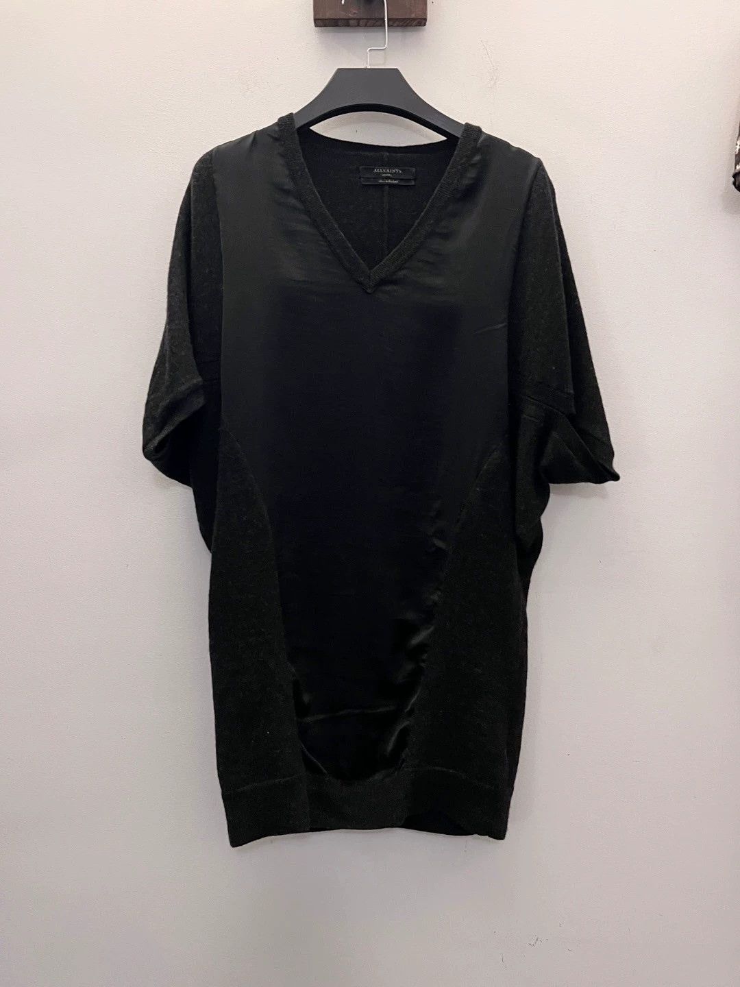 Vintage UK Vintage Wool Blend V-neck Drop Shoulder Cocoon Top (S, Dress) Size S / US 4 / IT 40 - 6 Thumbnail
