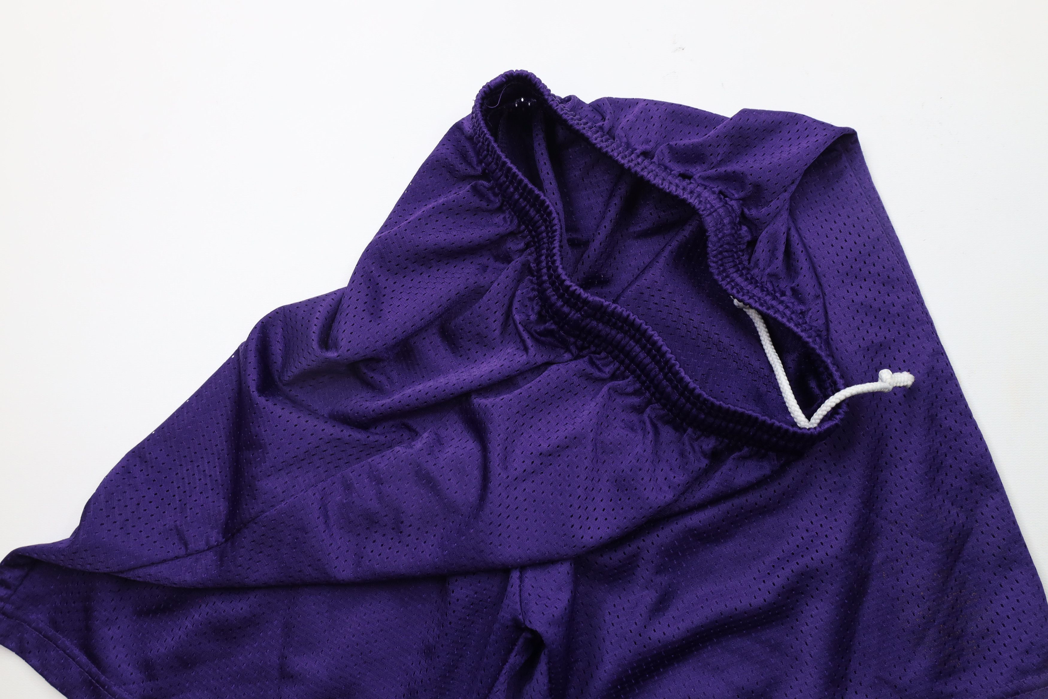 Vintage Vintage 90s Streetwear Knee Mesh Basketball Shorts Purple Size US 30 / EU 46 - 4 Thumbnail