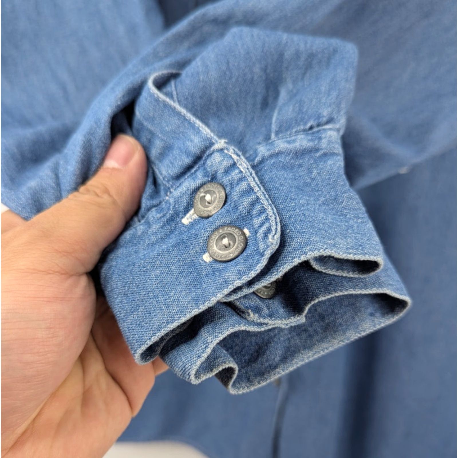 Faded Glory VTG Faded Glory Denim Chambray Band Collar Long Sleeve Button Shirt Women's 20W Denim Shirt Color Blue Size 20W Buttons Button-Up 100% Cotton Mens? Size 3XL / US 20-22 - 3 Thumbnail