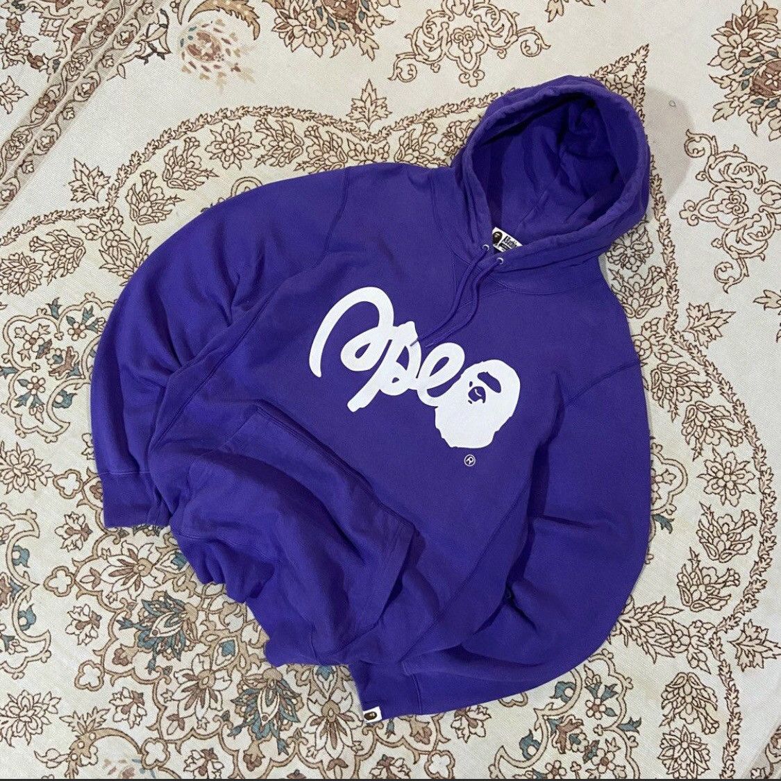 Bape OG Bape Graffiti Ape Hoodie XL Size US XL / EU 56 / 4 - 1 Thumbnail