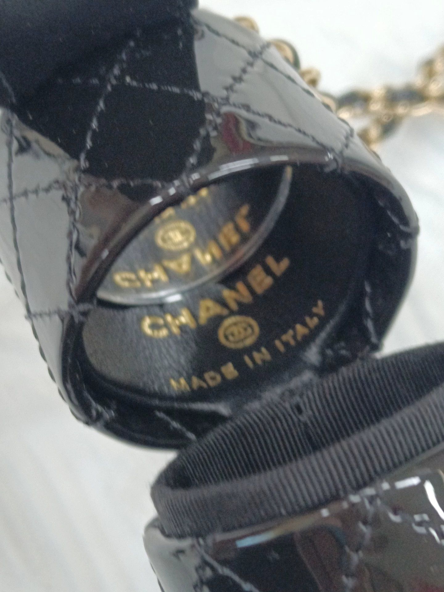 Chanel Chanel Black Patent Leather Chain Crossbody/Necklace Bag Size ONE SIZE - 5 Thumbnail