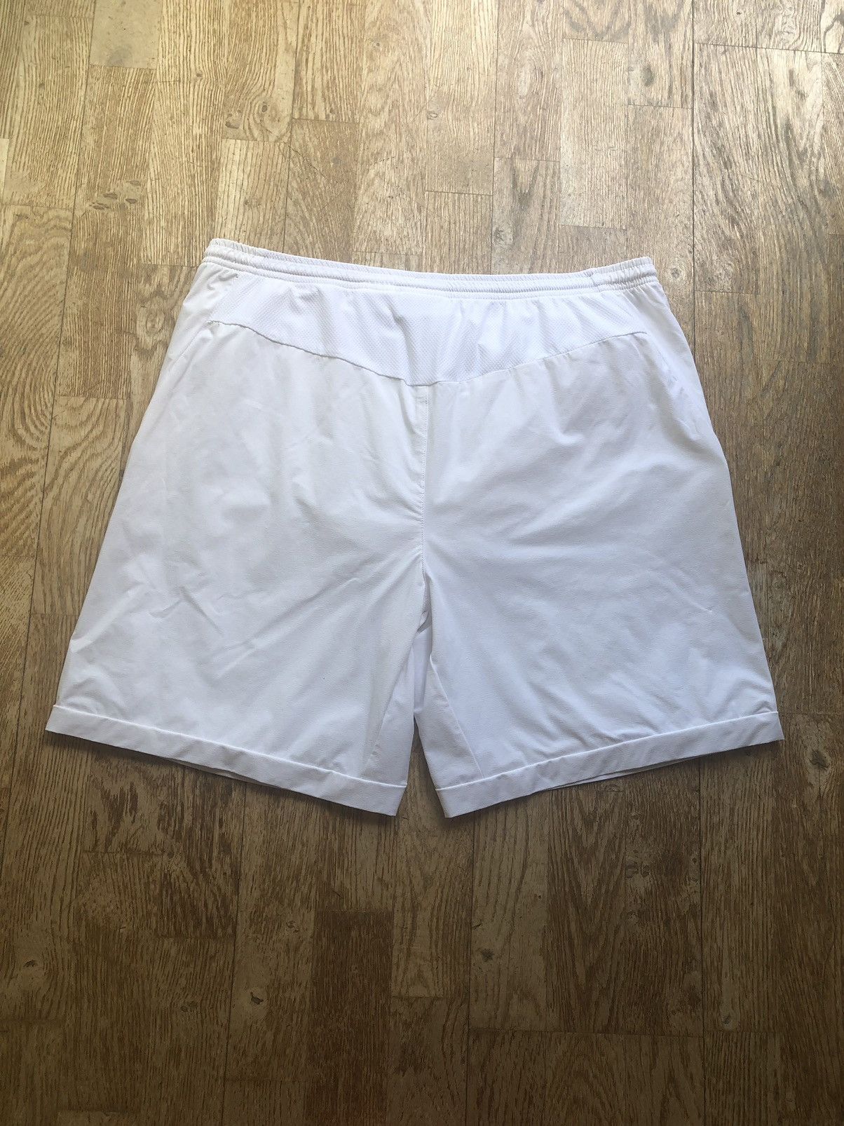 Lotto Sport VINTAGE LOTTO SPORT QUALITY LIGHT SHORTS Size US 36 / EU 52 - 2 Thumbnail