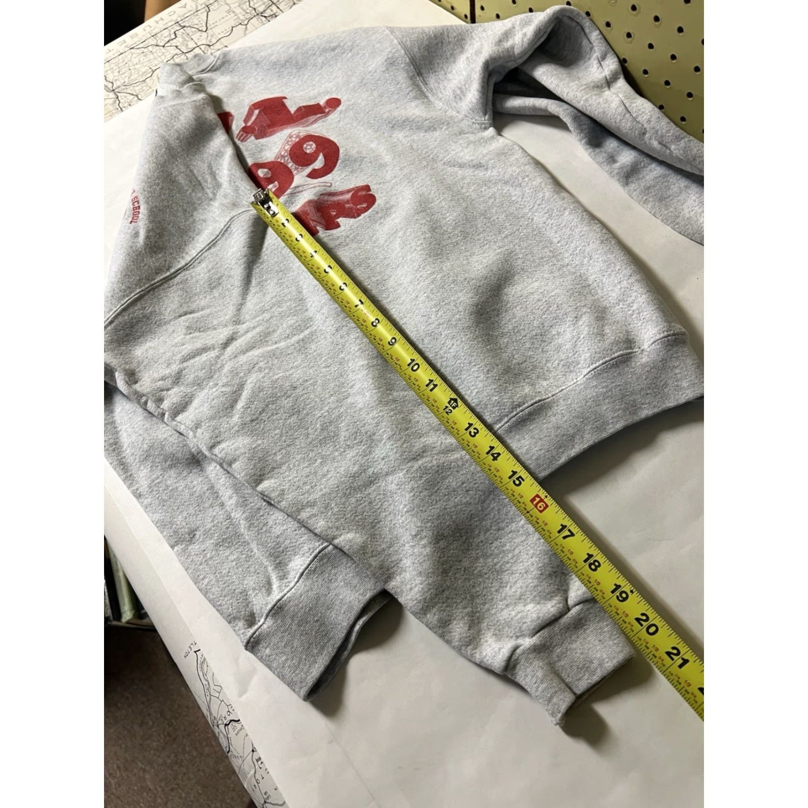 Lee VINTAGE Lee Sweatshirt Crewneck Lacrosse Gray M Vermont Girls Mens Women Unisex Adults Cotton Blend Pullover Long Sleeve Shirt 90s School Size US M / EU 48-50 / 2 - 7 Thumbnail