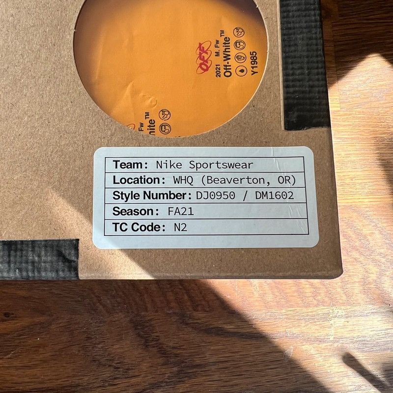 Nike × Off-White Nike Dunk Low Off-White Lot 24 Size US 12 / EU 45 - 19 Thumbnail