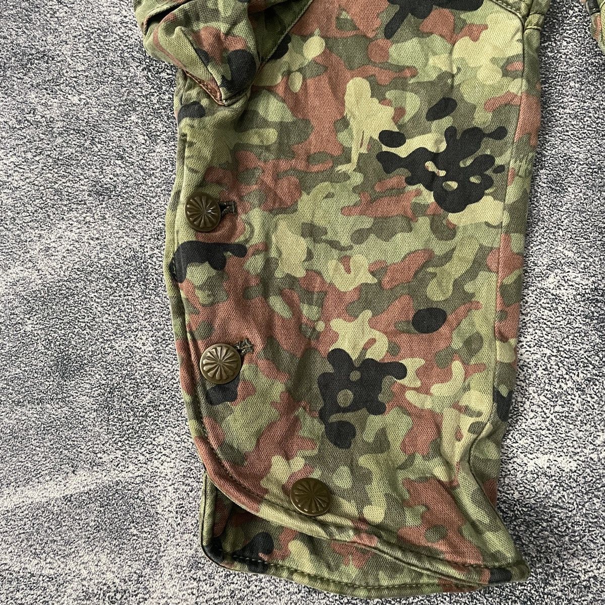 If Six Was Nine SLY camo japanese style y2k punk multi pocket short pants Size US 31 - 7 Thumbnail