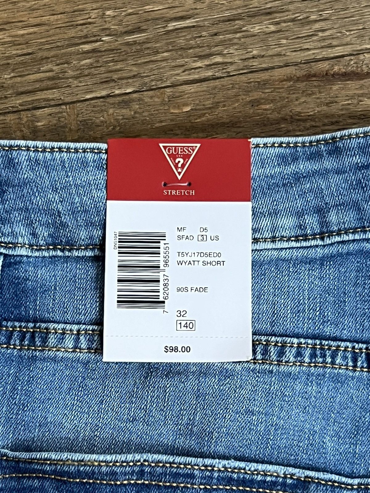 Designer × Guess Guess blue jean frayed shorts new w tags sz 32 Size US 32 / EU 48 - 8 Thumbnail