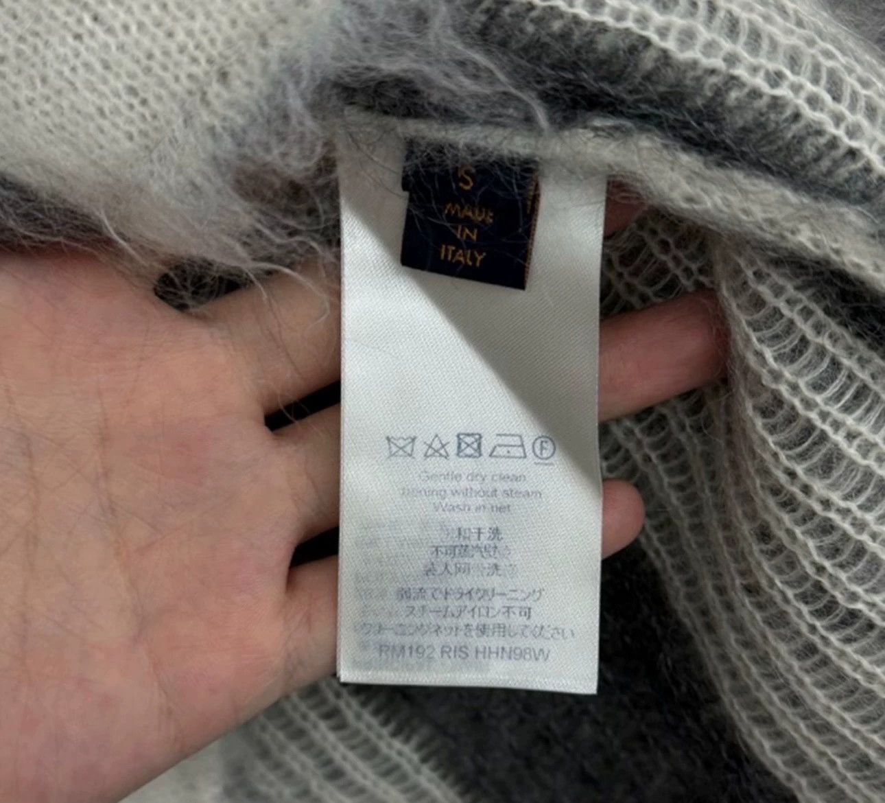 Louis Vuitton Louis Vuitton/LV Mohair Embossed Logo Sweater Size US S / EU 44-46 / 1 - 4 Thumbnail