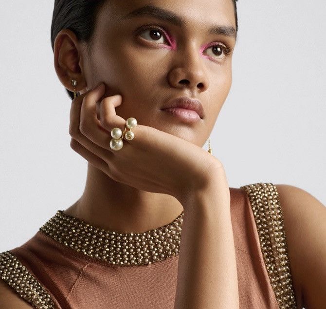 Dior Dior D-STUDS RING Gold-Finish Metal and White Resin Pearls Size ONE SIZE - 5 Thumbnail