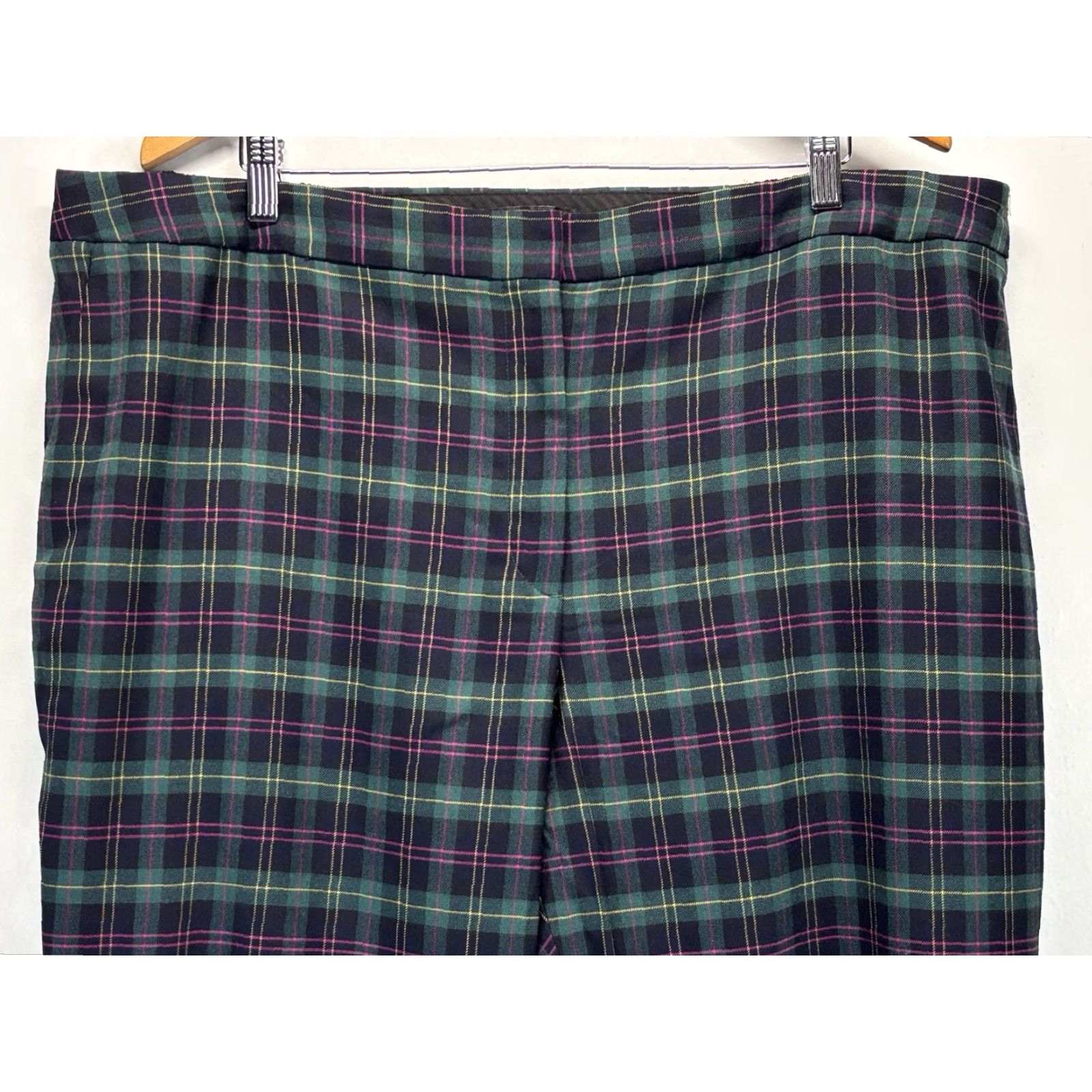Talbots VINTAGE? No. Talbots Hampshire Ankle Wool Blend Pants Plaid Tartan Plus 22W Women Size 40" / US 18 - 2 Thumbnail