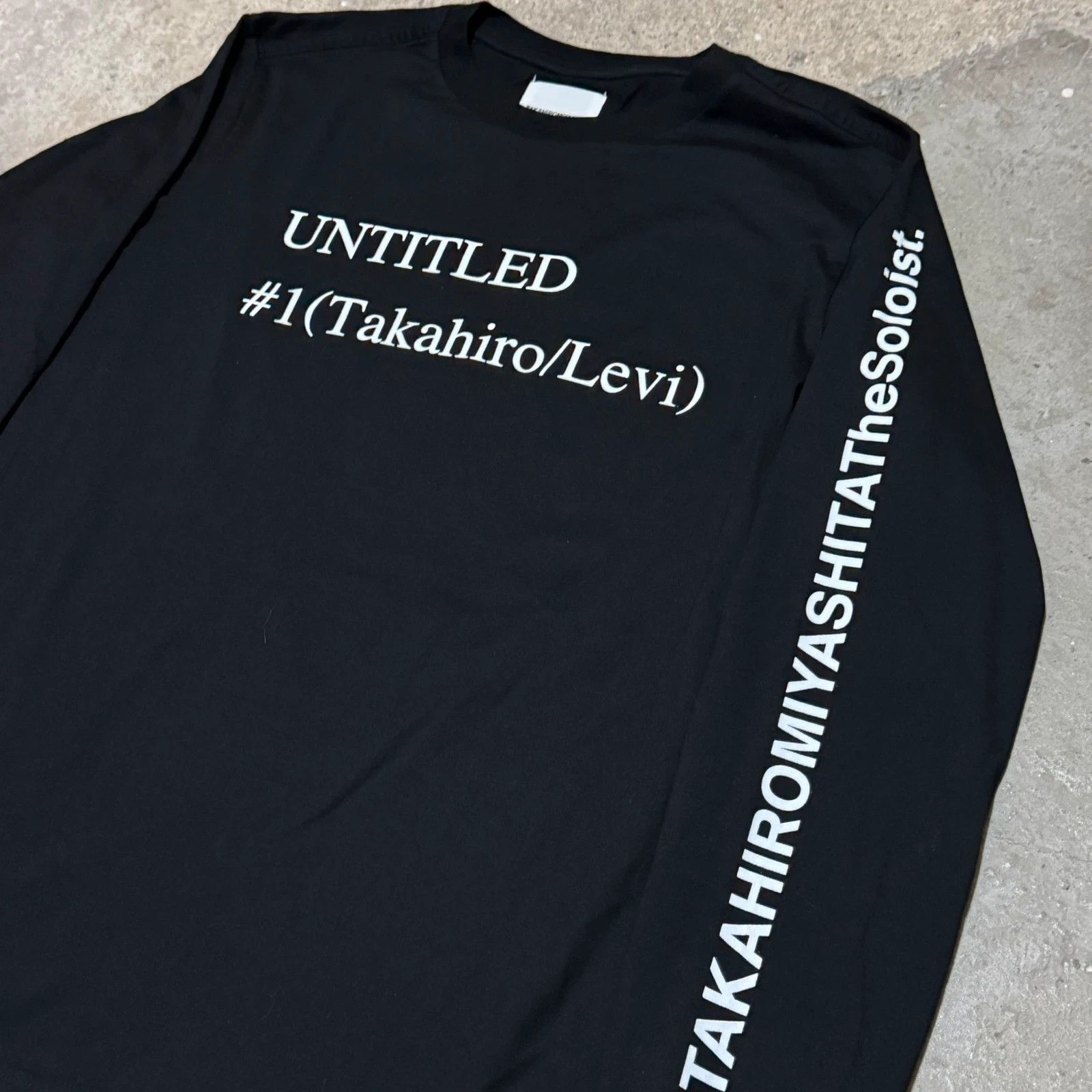 Takahiromiyashita The Soloist. F/W 2019 Takahiromiyashita The soloist I live now longsleeve Size US M / EU 48-50 / 2 - 3 Thumbnail