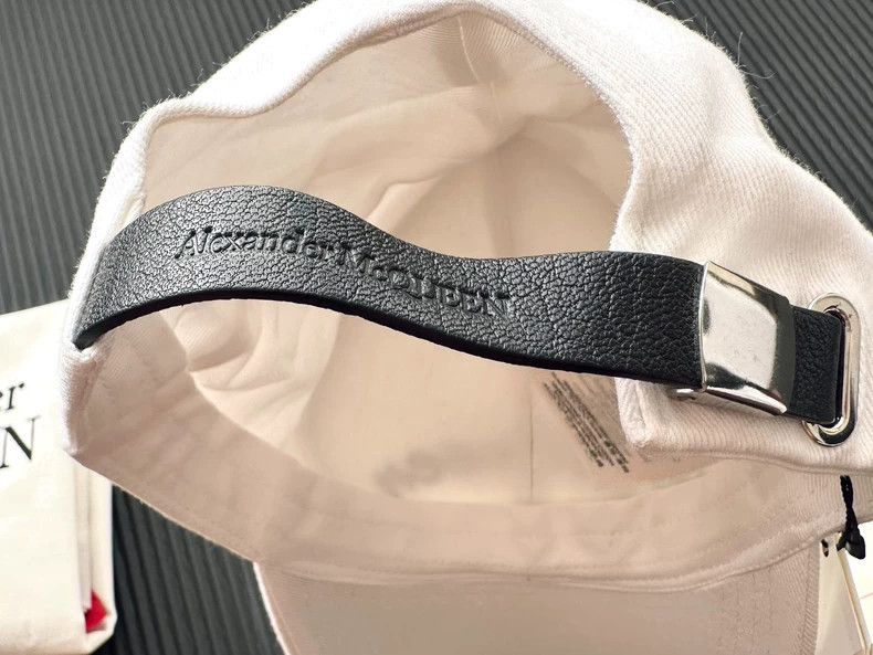 Alexander McQueen Alexander Mcqueen SizeM Sewing hats Size ONE SIZE - 7 Thumbnail