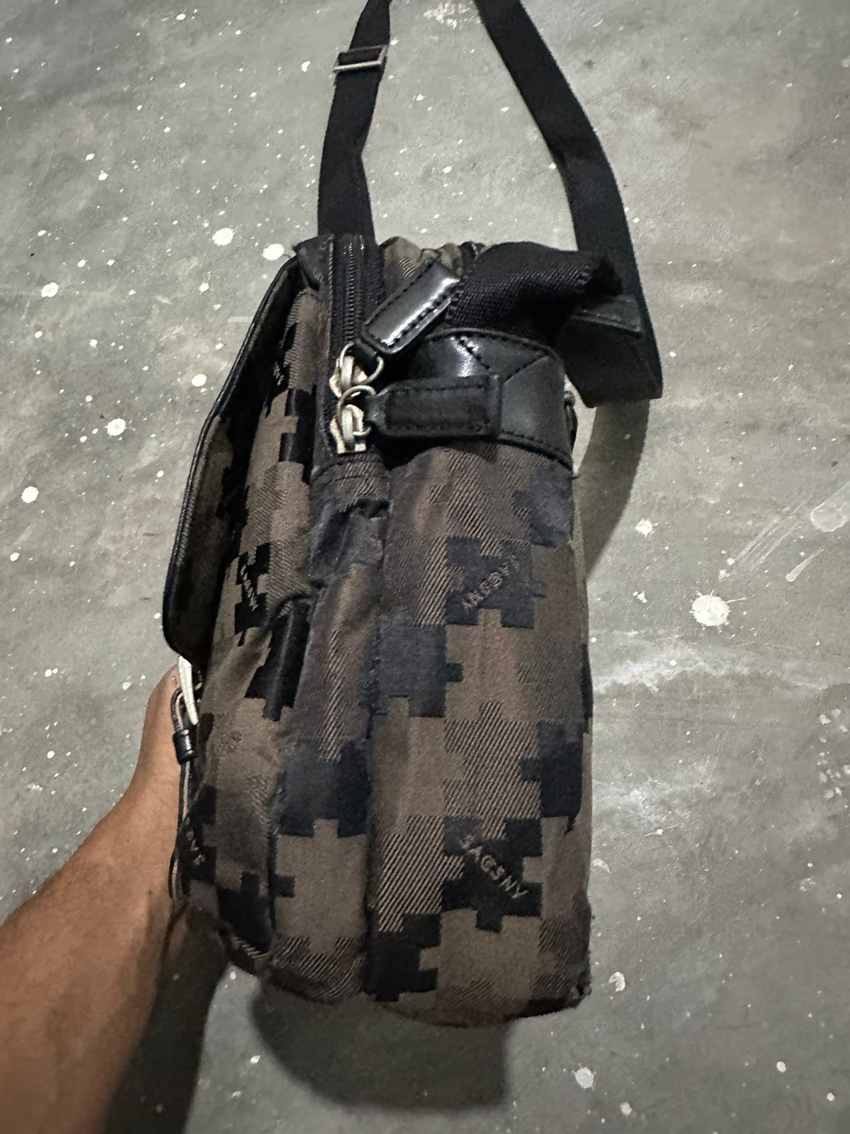 Yohji Yamamoto Ysaccs by Yohji Yamamoto Lots Pocket Crossbody/Sling bag Size ONE SIZE - 4 Thumbnail