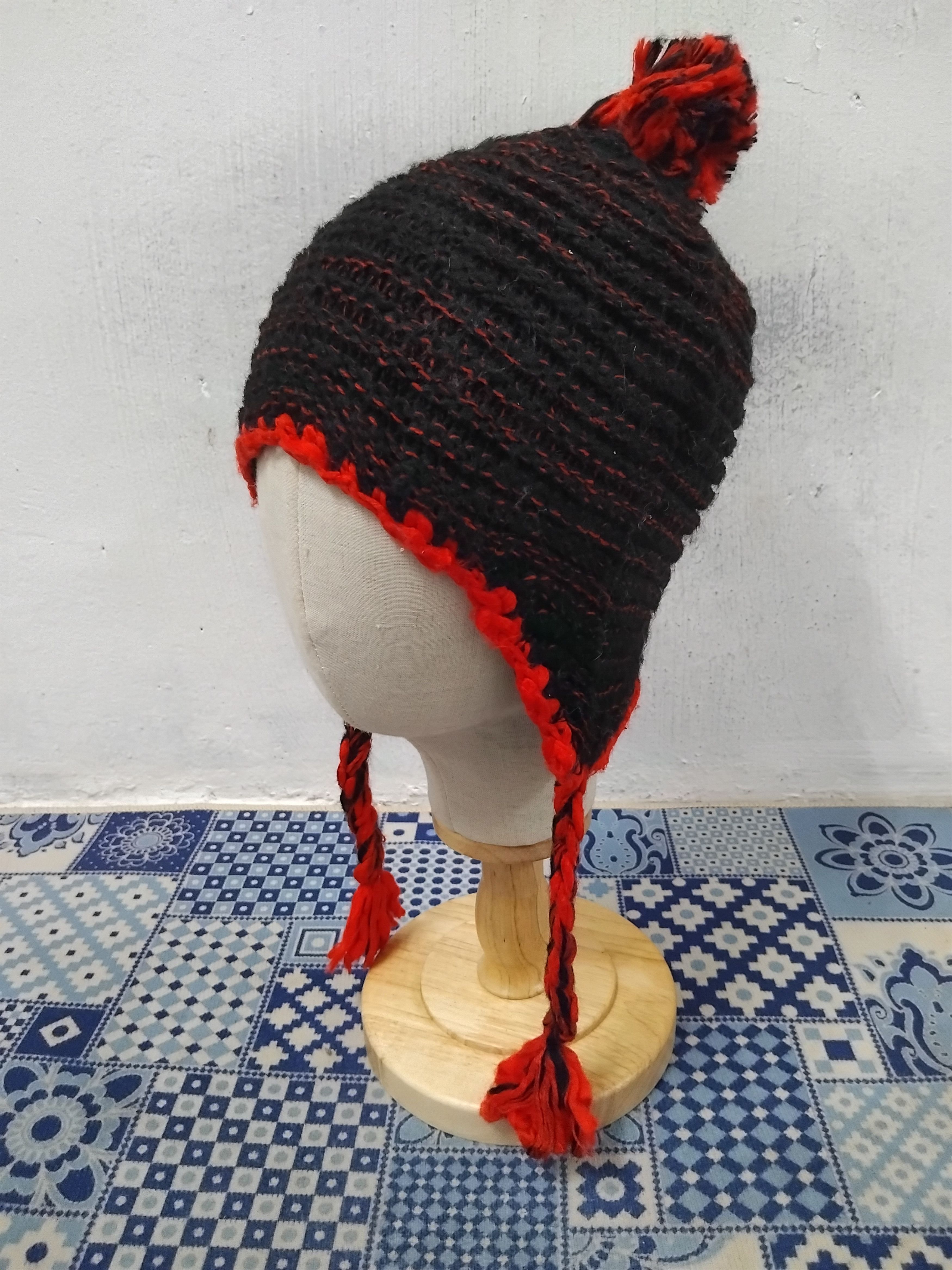 PPFM 💥Black Red Japanese style harajuku beanie Size ONE SIZE - 1 Thumbnail