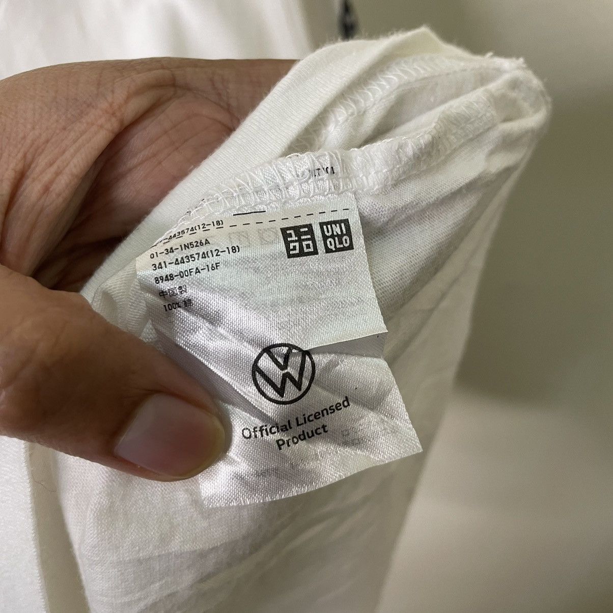 Uniqlo Uniqlo x Volkswagen OG Logo Official License Product T Shirt Size US S / EU 44-46 / 1 - 5 Thumbnail