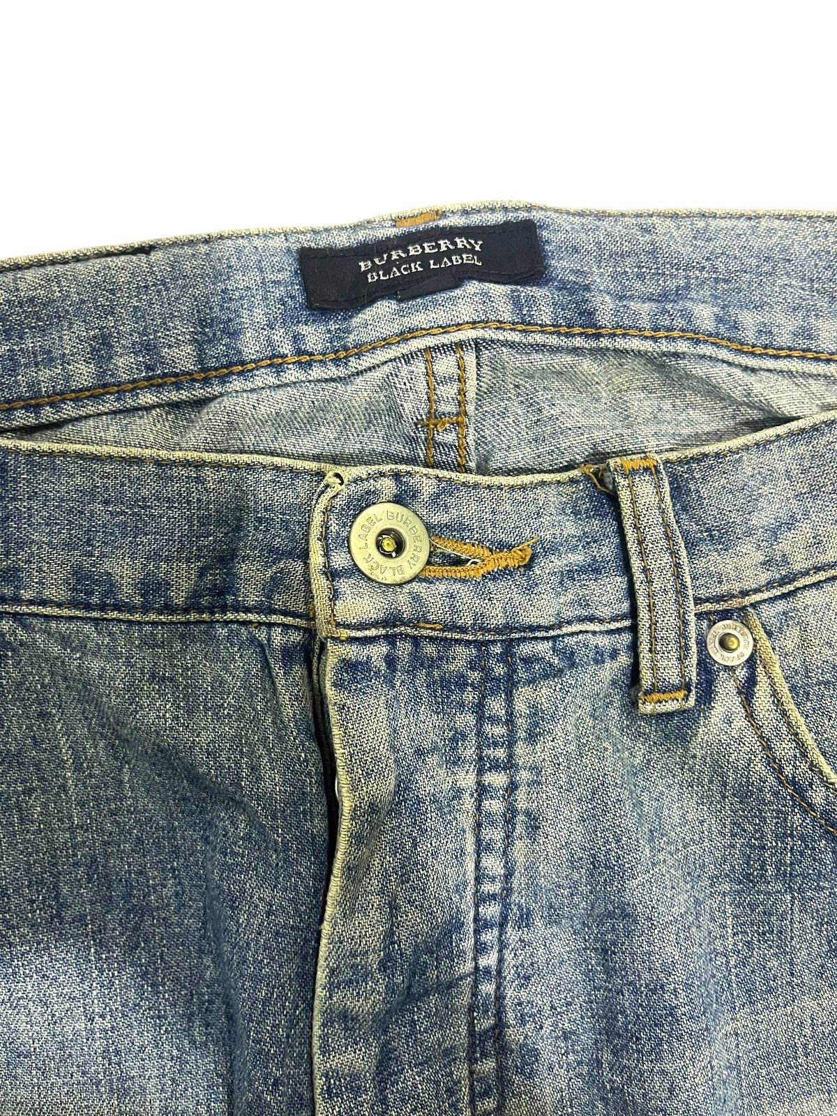 If Six Was Nine × Japanese Brand × Le Grande Bleu (L.G.B.) VINTAGE BURBERRY RUSTY BLUE WASH DISTRESSED DENIM Size US 32 / EU 48 - 7 Thumbnail