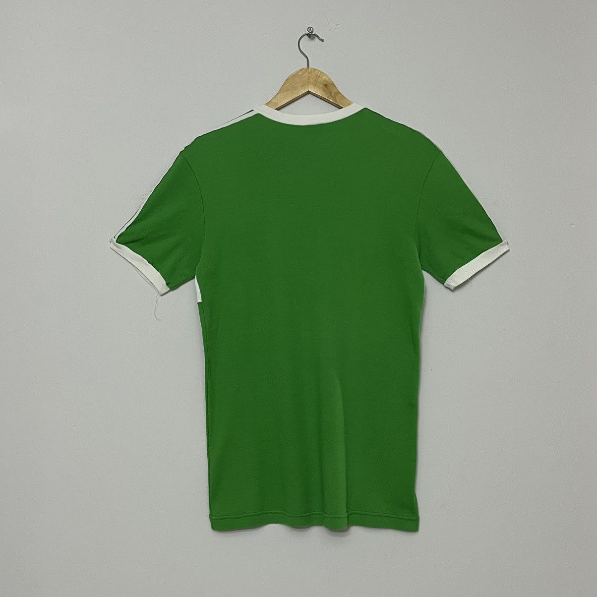 Adidas × Vintage Vintage 90s Adidas Ringer Three Stripes Green White Size L Size US L / EU 52-54 / 3 - 2 Thumbnail
