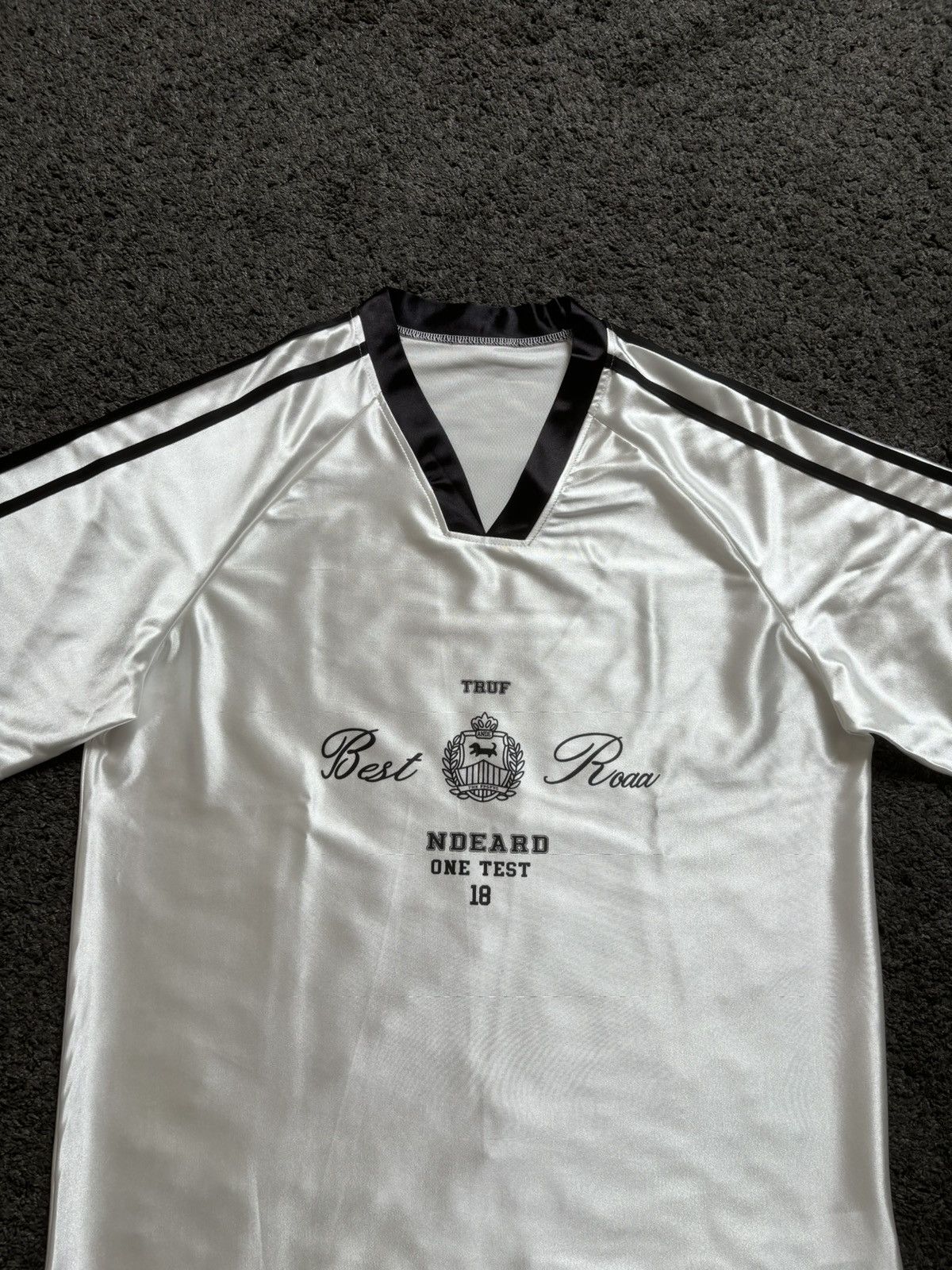 Vintage Vintage white unisex satin football jersey old money v neck Size US M / EU 48-50 / 2 - 4 Thumbnail
