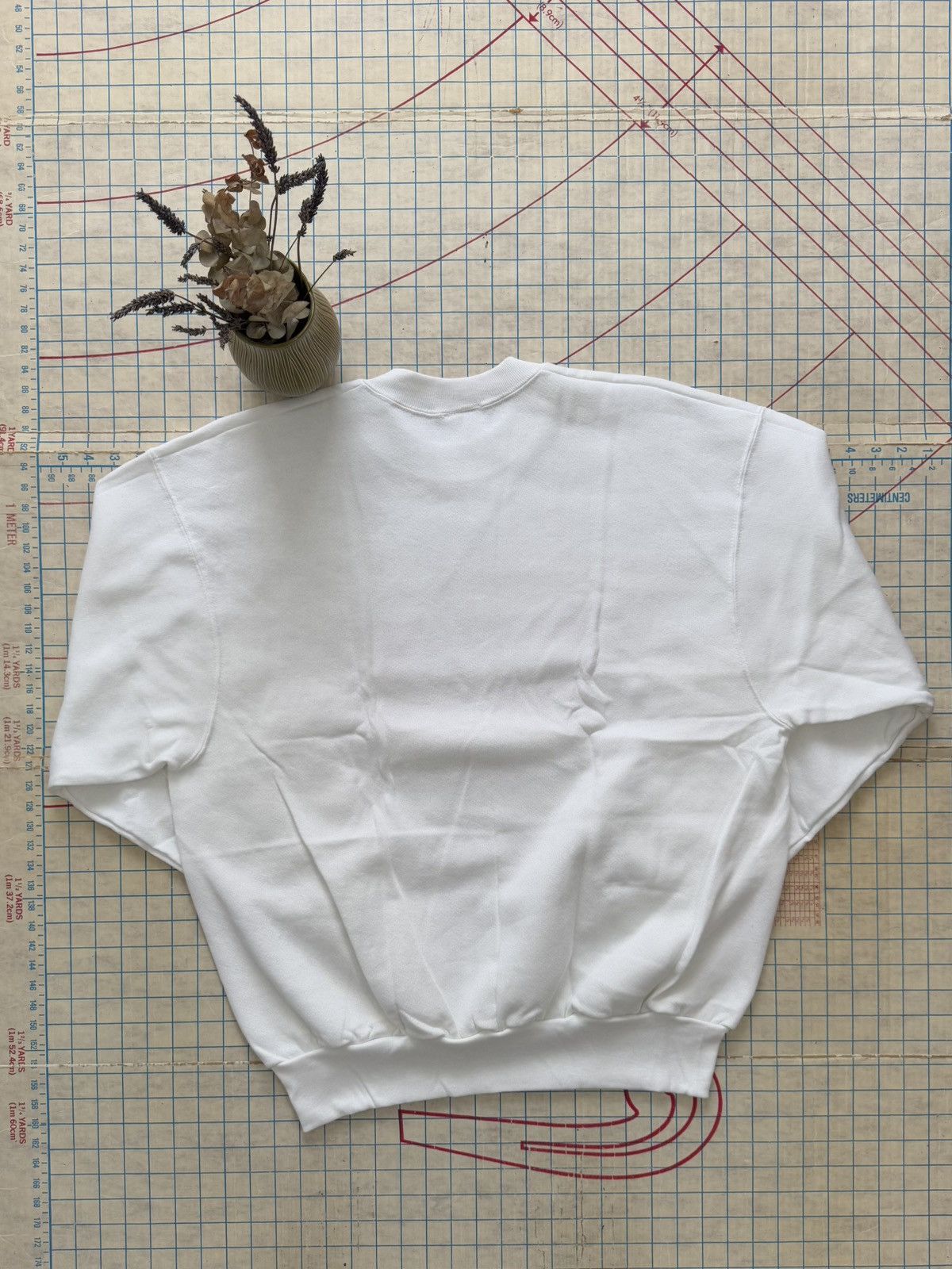 Other × Vintage Vintage Humpty Dumpty Crewneck Sweater White Fits Mens XL Size US XL / EU 56 / 4 - 10 Thumbnail