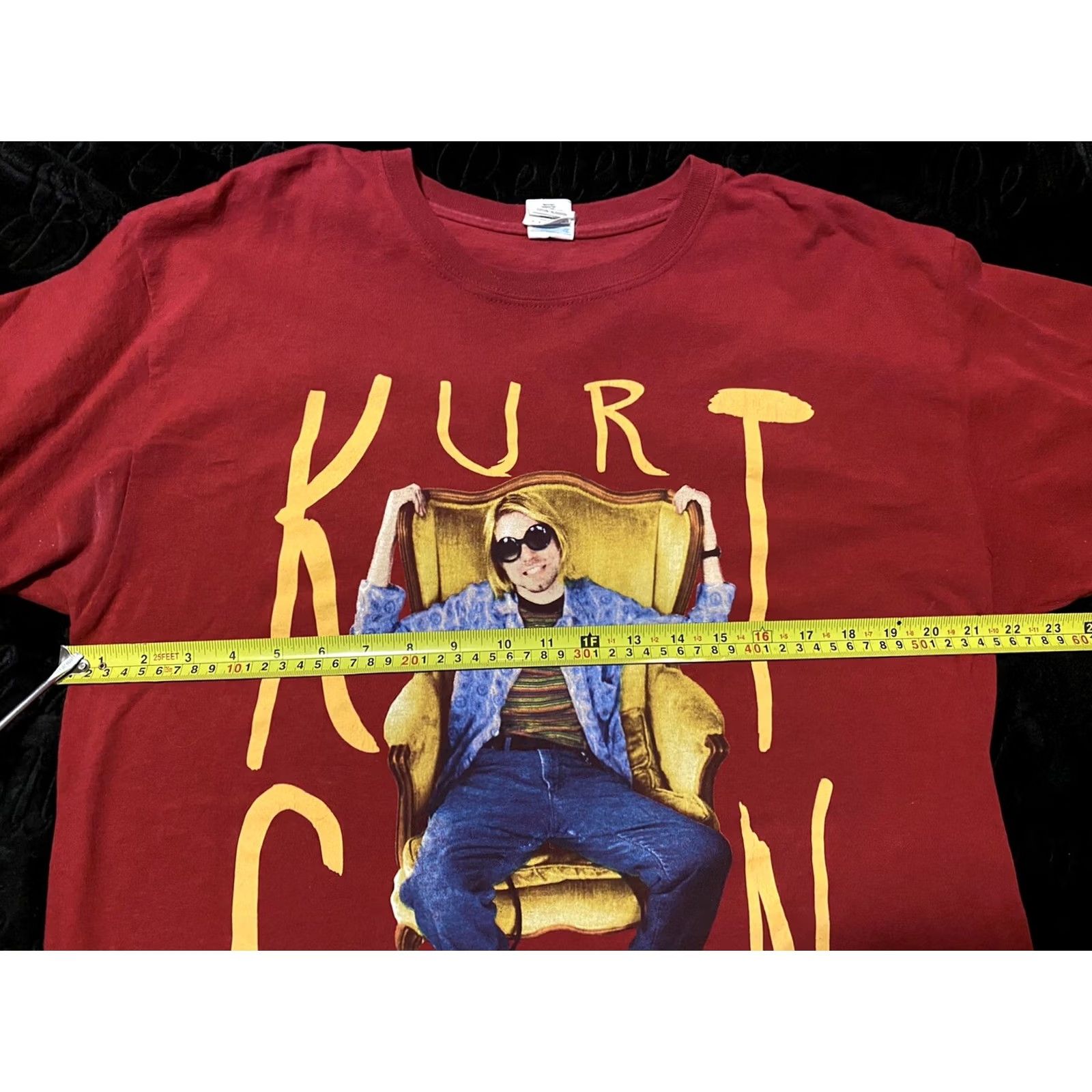 Gildan Kurt Cobain Gildan Shirt L Men’s Red Chair 2014 The End Of Music Grunge Music T-Shirt Mens Size US L / EU 52-54 / 3 - 5 Thumbnail
