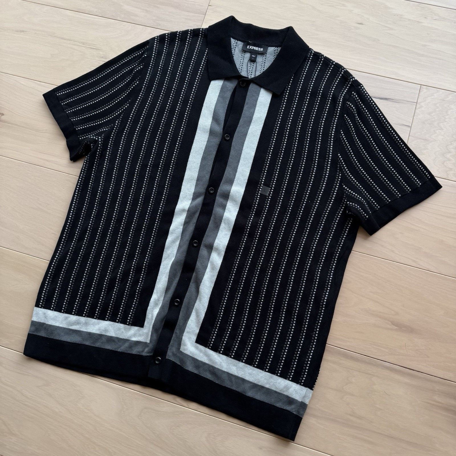 Express Express Geo Striped Shirt L Black Multicolor Striped Knit Size US L / EU 52-54 / 3 - 8 Thumbnail