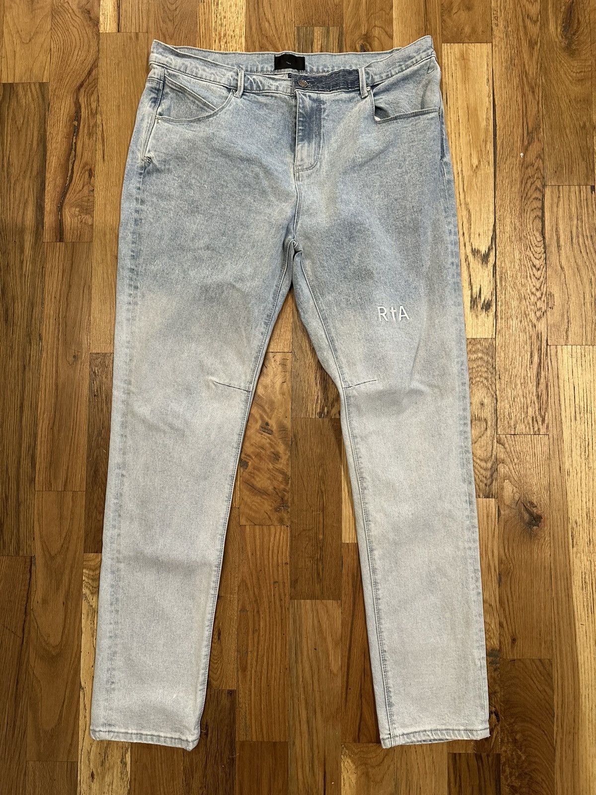 Rta RTA White Spell Lightwash Blue Denim Jeans Sz 36 Size US 36 / EU 52 - 1 Thumbnail