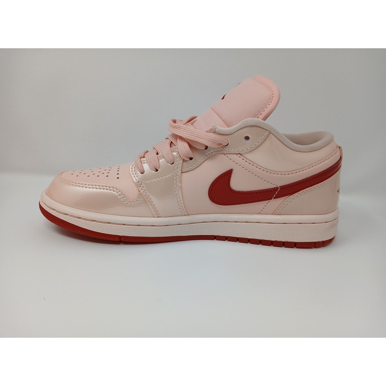 Jordan Brand Nike Air Jordan 1 SE Low Patent Valentine's Day Women Sz 6.5 Size US 6.5 / IT 36.5 - 15 Thumbnail
