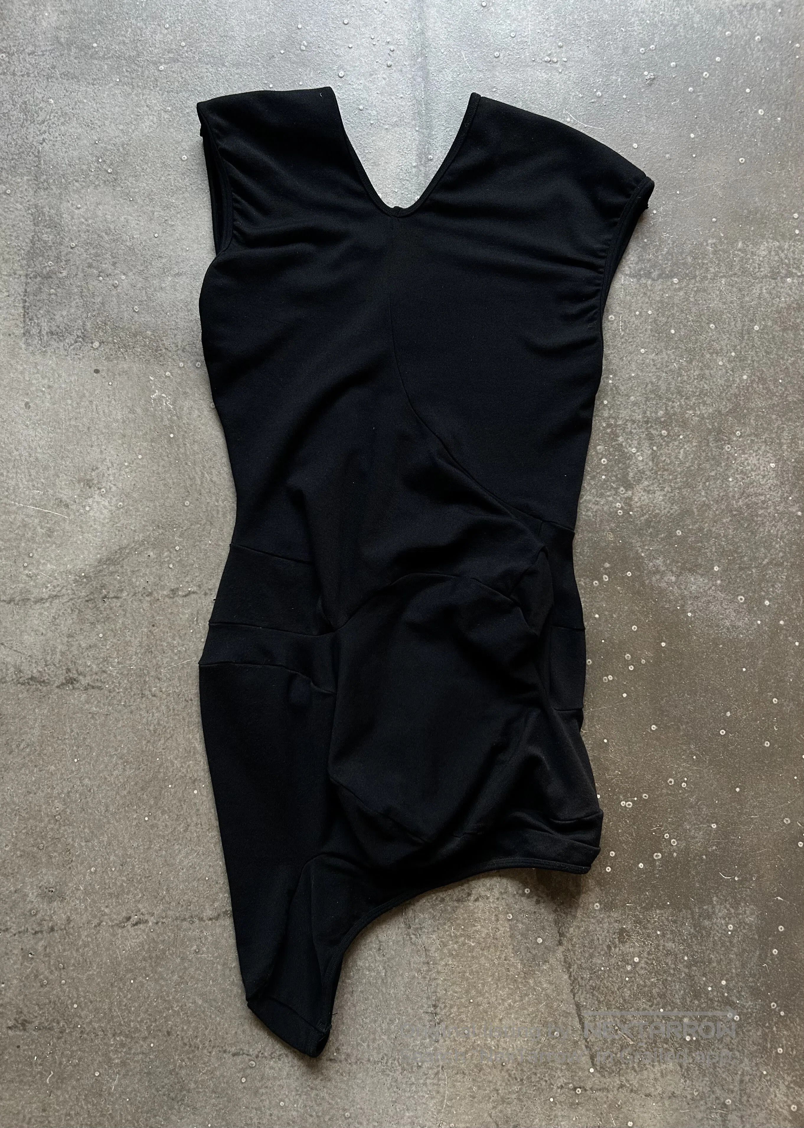 Comme des Garcons unique black sleeveless top by comme des garcons. Size S / US 4 / IT 40 - 4 Thumbnail