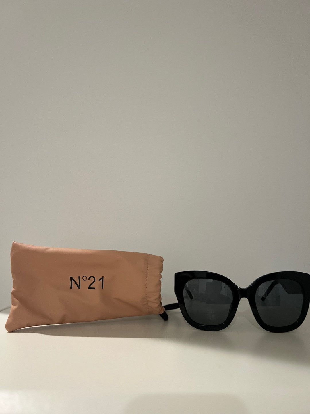 No. 21 No 21 Black Sunglasses Size ONE SIZE - 3 Thumbnail