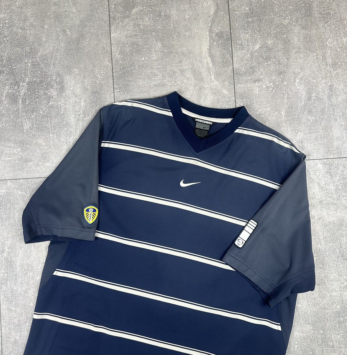 Nike Nike Leeds United Training Football Soccer Jersey 2002/03 Size US L / EU 52-54 / 3 - 6 Thumbnail