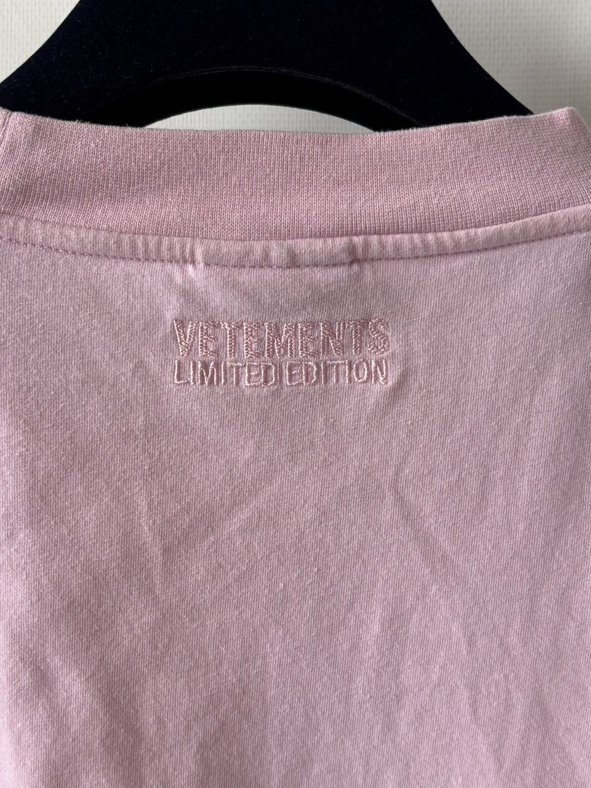 Vetements Vetements Small Limited Oversized T-Shirt Size US S / EU 44-46 / 1 - 7 Thumbnail