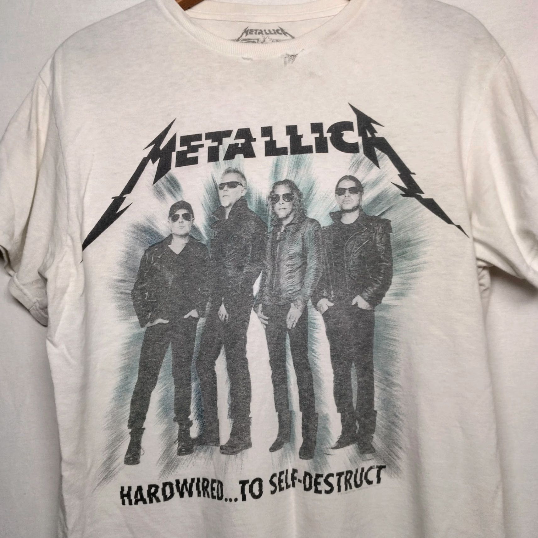 Vintage VINTAGE Metallica Shirt World Wired Tour 2017 Heavy Metal T-Shirt Mid White Mens M Distressed Graphic Crew Neck Short Sleeve Size US M / EU 48-50 / 2 - 3 Thumbnail