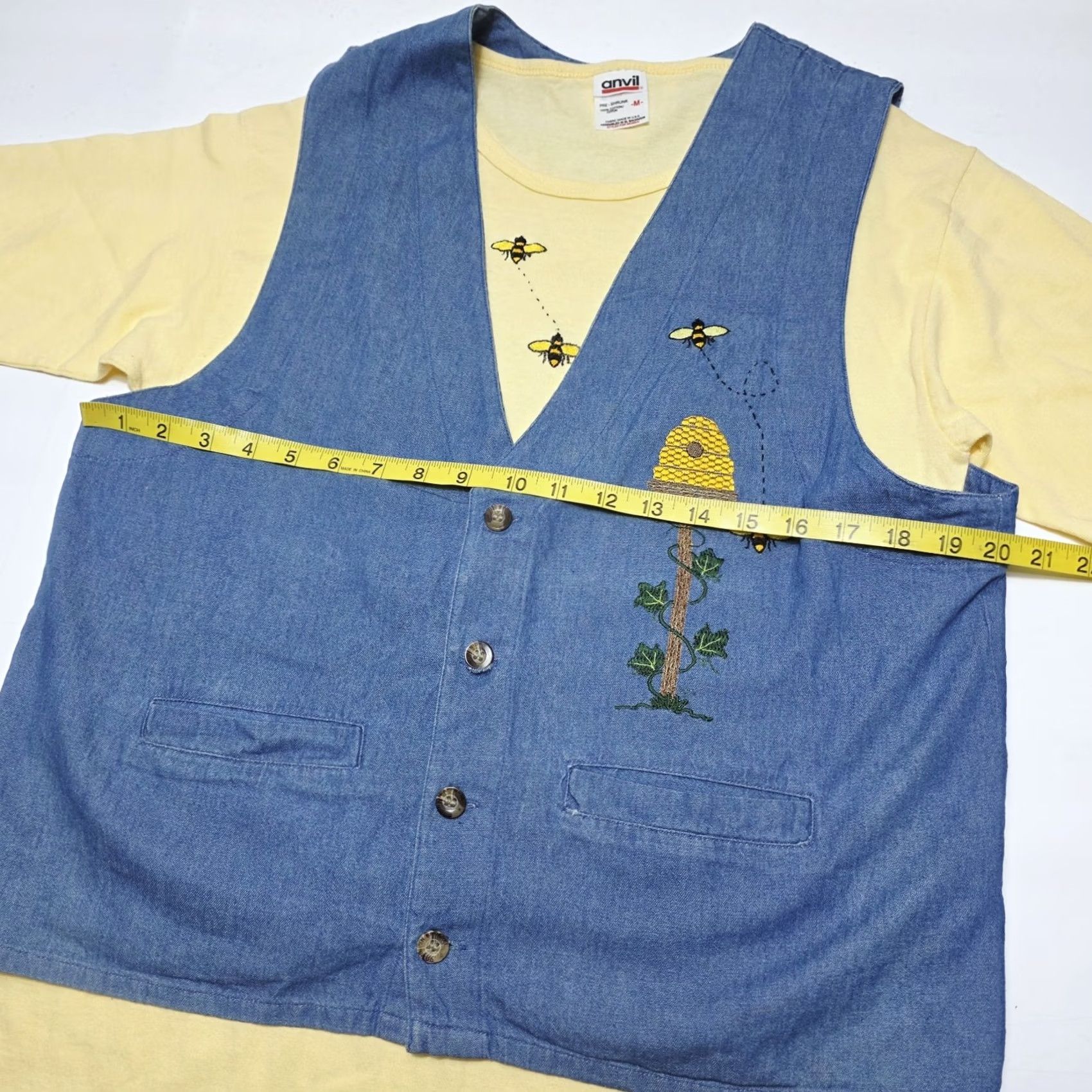 Anvil VINTAGE Bee Women’s T-Shirt Denim Vest Combo Small/Medium Yellow Blue 90's T-Shirt Women’s Size M / US 6-8 / IT 42-44 - 7 Thumbnail