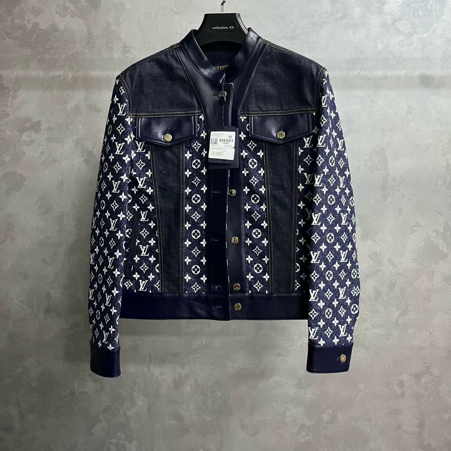 Louis Vuitton navy blue printed long sleeve jacket Size US M / EU 48-50 / 2 - 1 Thumbnail
