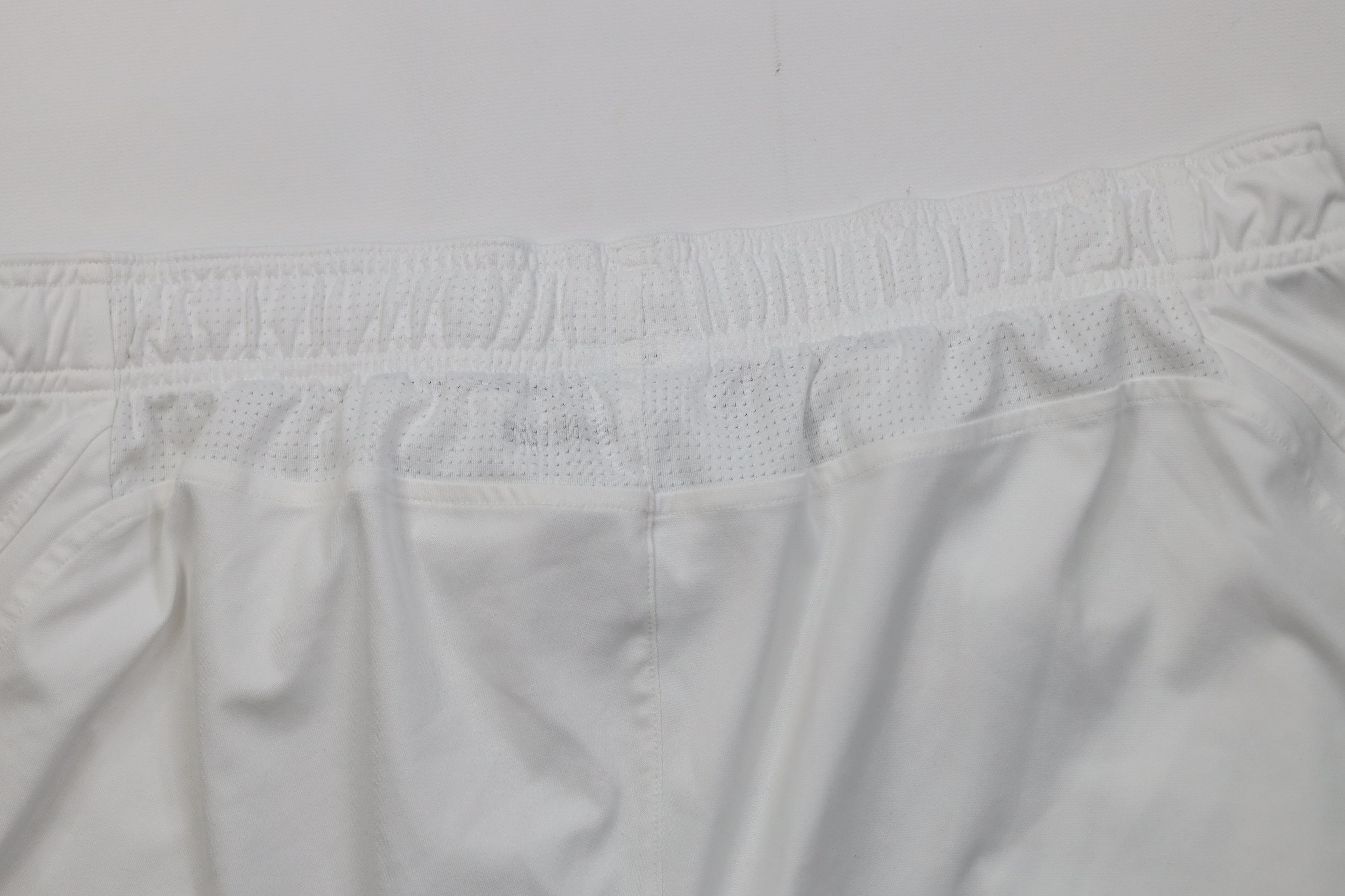 Adidas Vintage Y2K Adidas Jogging Tennis Shorts White Polyester Size US 34 / EU 50 - 12 Thumbnail