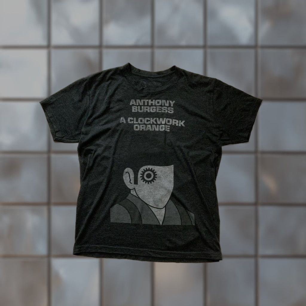 Vintage VINTAGE Anthony Burgess A Clockwork Orange Novel Book Out Of Print Clothing T-Shirt Sz.L Men Gray Large Shirt Size US L / EU 52-54 / 3 - 1 Thumbnail
