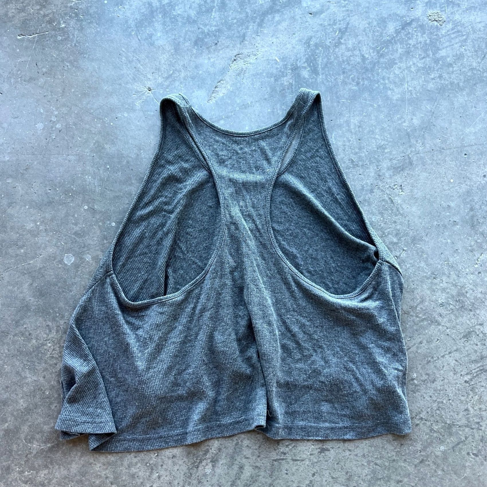 Vintage VINTAGE Pacsun Nollie Grey Raceback Low Side Ribbed Knit Tank Top L Women/Tank Size L / US 10 / IT 46 - 2 Thumbnail