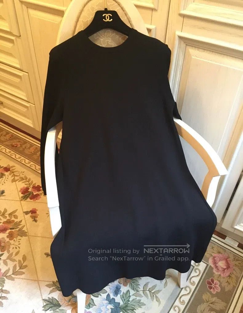 Valentino Valentino dress Size M / US 6-8 / IT 42-44 - 2 Thumbnail