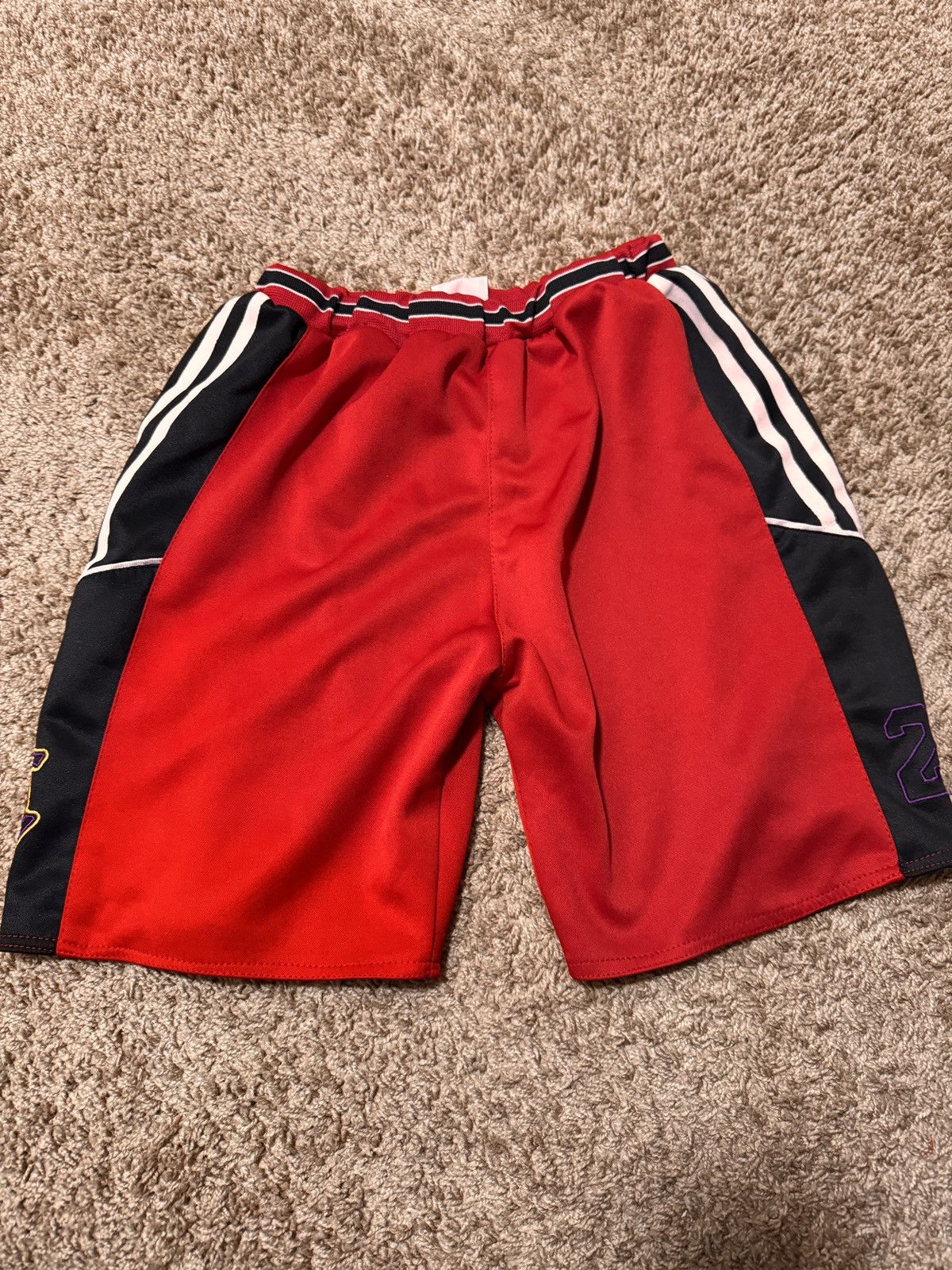 NBA Vintage Basketball shorts Lakers 24 Size US 32 / EU 48 - 5 Thumbnail