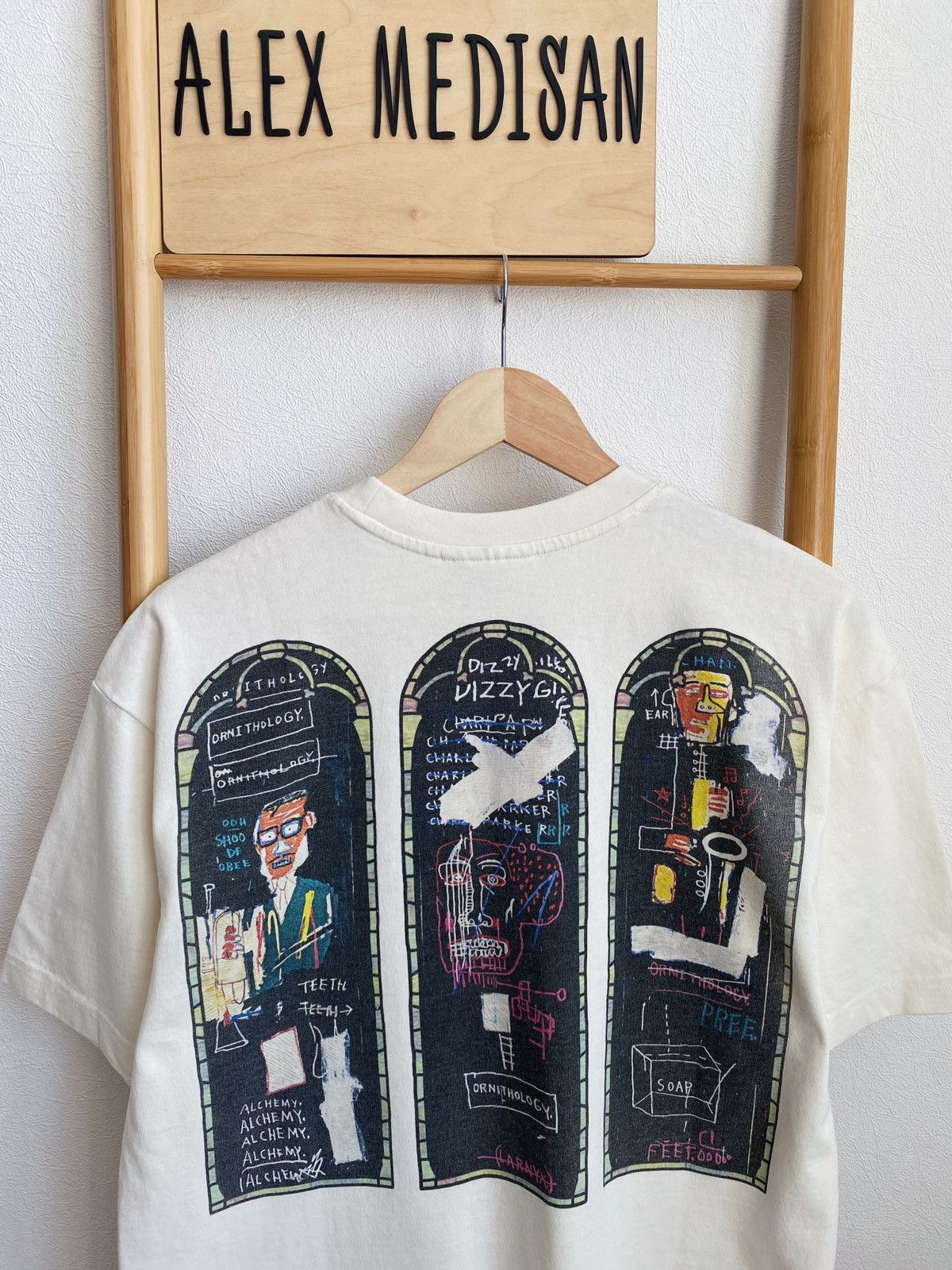 H&M × Jean-Michel Basquiat × Who Decides War WHO DECIDES WAR x BASQUIAT x H&M RELAXED FIT COTTON T-SHIRT Size US S / EU 44-46 / 1 - 10 Thumbnail