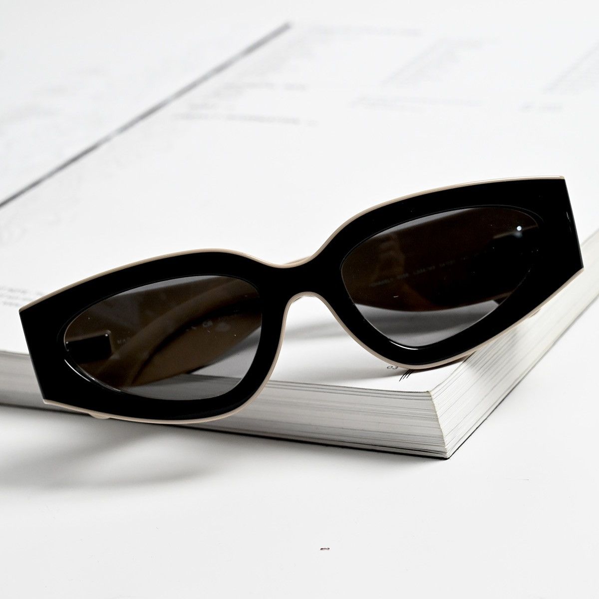 Chanel CHANEL 0CH6056 SUNGLASSES Size ONE SIZE - 7 Thumbnail