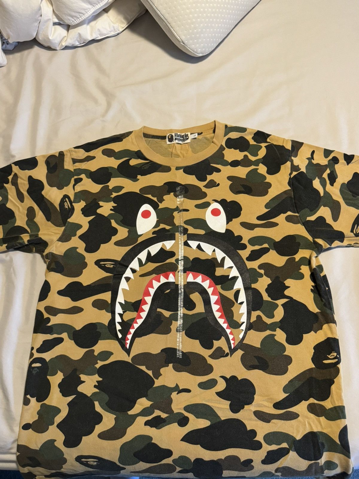 Bape 1ST CAMO SHARK TEE Size US L / EU 52-54 / 3 - 1 Thumbnail